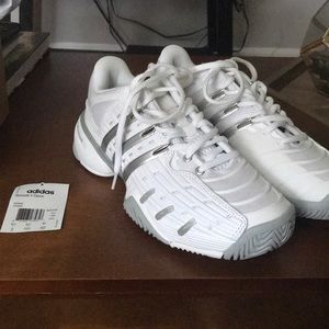 Adidas Barricade V Classic Tennis Court Shoe